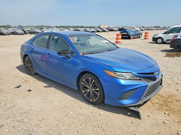 2019 TOYOTA CAMRY