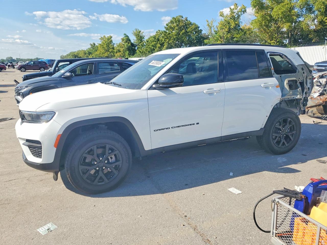 2025 JEEP GRAND CHEROKEE Laredo, Altitude