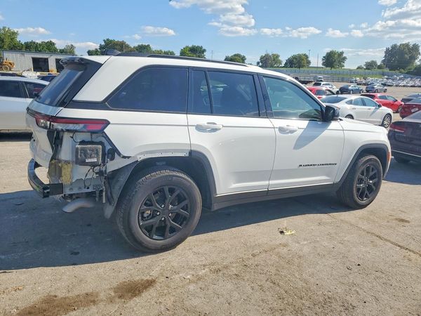 2025 JEEP GRAND CHEROKEE Laredo, Altitude