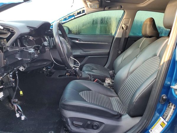 2019 TOYOTA CAMRY