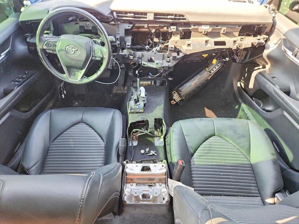 2019 TOYOTA CAMRY