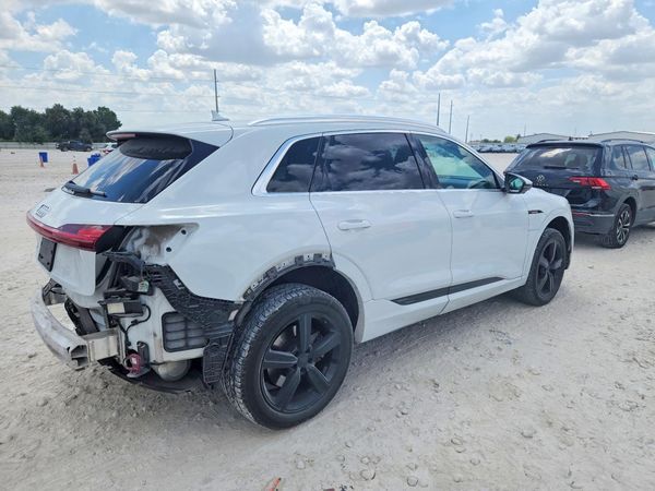 2019 AUDI E-TRON