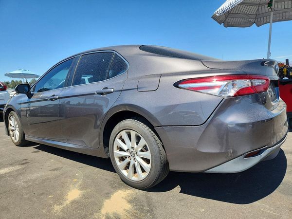 2018 TOYOTA CAMRY