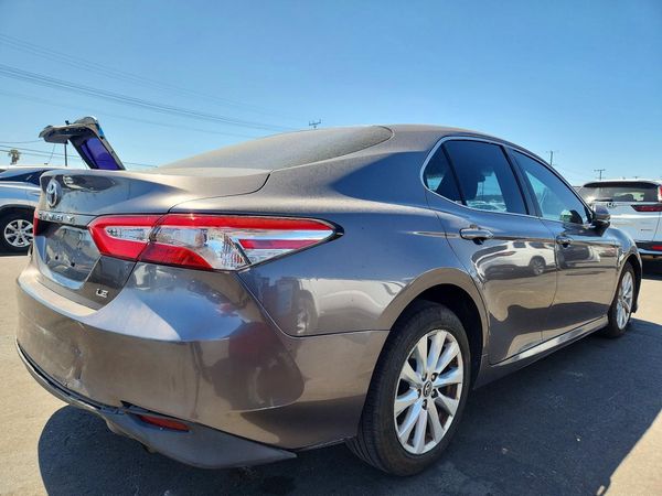 2018 TOYOTA CAMRY