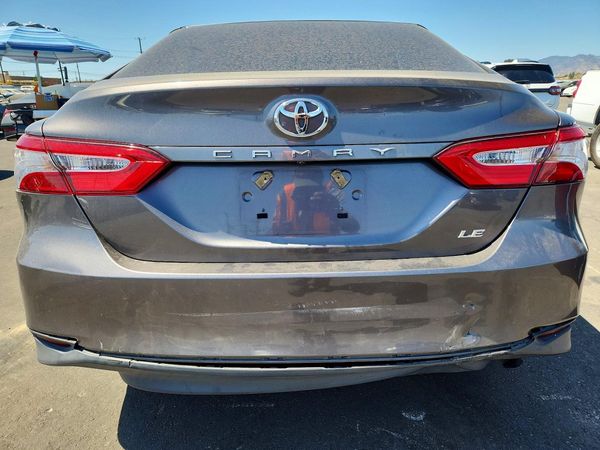 2018 TOYOTA CAMRY