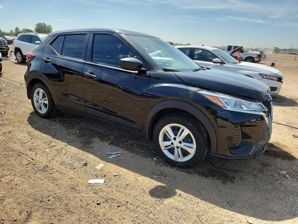 2024 NISSAN KICKS