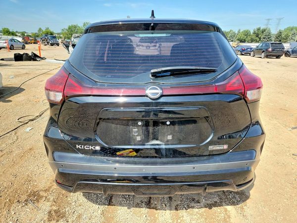 2024 NISSAN KICKS