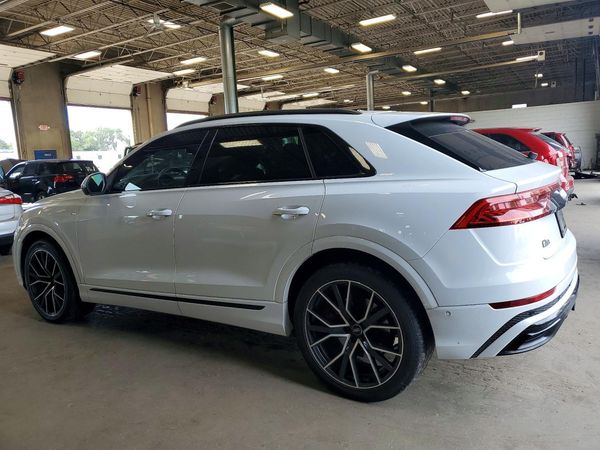 2020 AUDI Q8