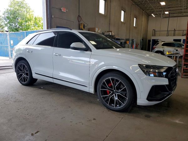 2020 AUDI Q8