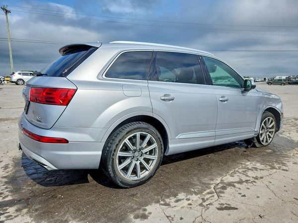 2018 AUDI Q7 quattro Premium Plus