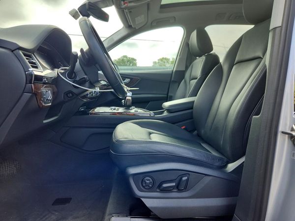 2018 AUDI Q7 quattro Premium Plus