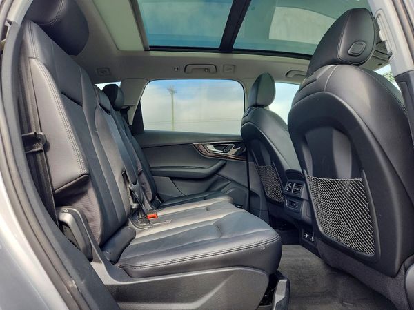 2018 AUDI Q7 quattro Premium Plus