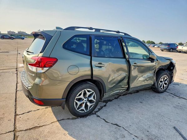 2021 SUBARU FORESTER Premium