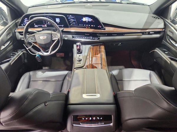 2023 CADILLAC ESCALADE Luxury