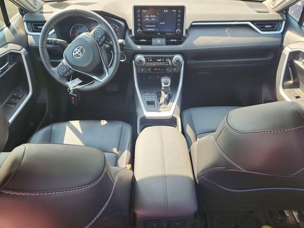 2021 TOYOTA RAV4 XLE Premium