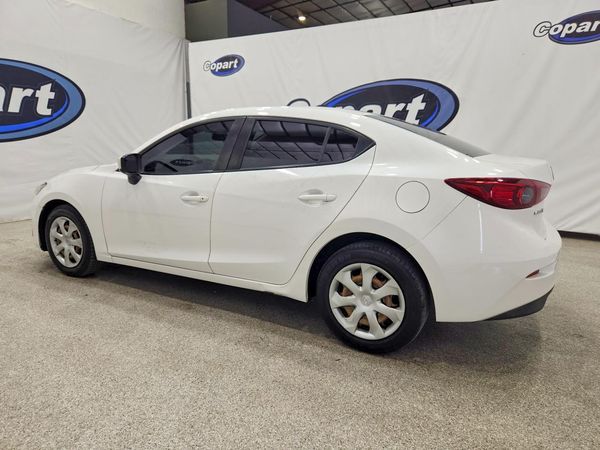 2016 MAZDA 3 SV/Base