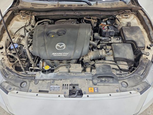 2016 MAZDA 3 SV/Base