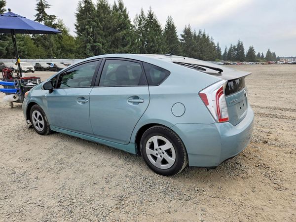 2015 TOYOTA PRIUS
