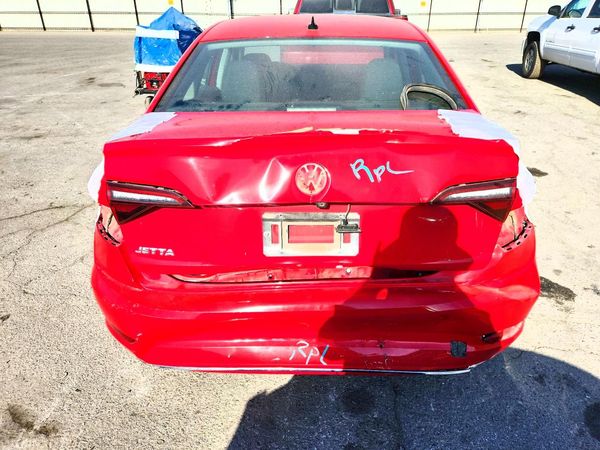 2019 VOLKSWAGEN JETTA S, SE, R-Line