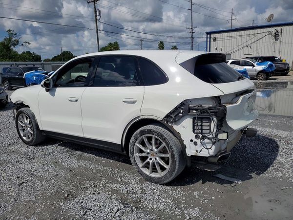 2019 PORSCHE CAYENNE