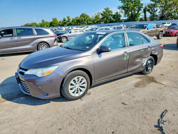 2017 TOYOTA CAMRY
