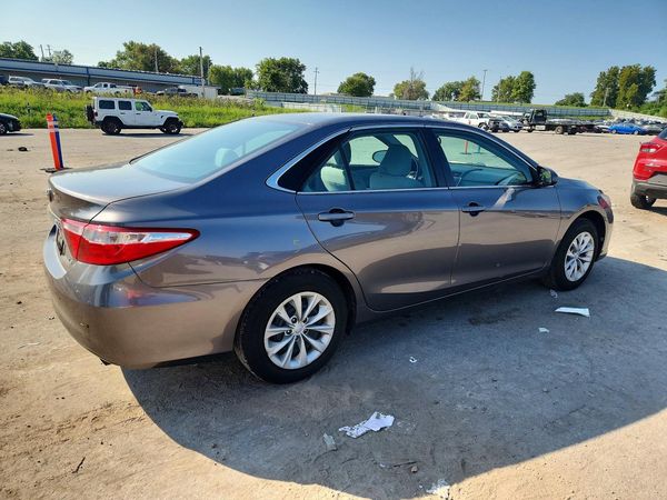 2017 TOYOTA CAMRY