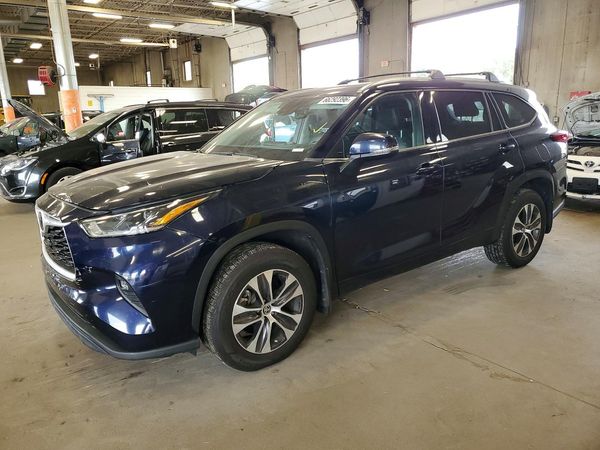 2021 TOYOTA HIGHLANDER XLE