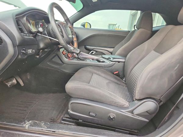 2017 DODGE CHALLENGER SXT