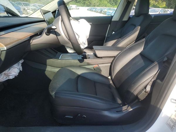 2023 TESLA MODEL 3 — DENT