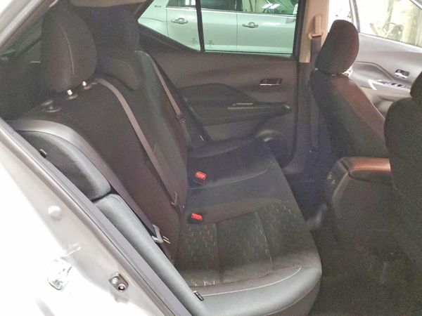 2024 NISSAN KICKS SV