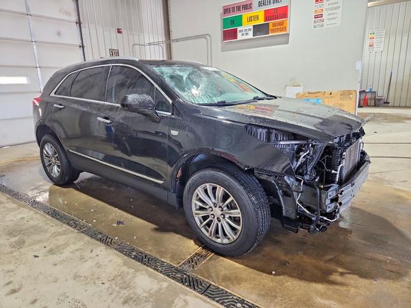 2017 CADILLAC XT5 Luxury