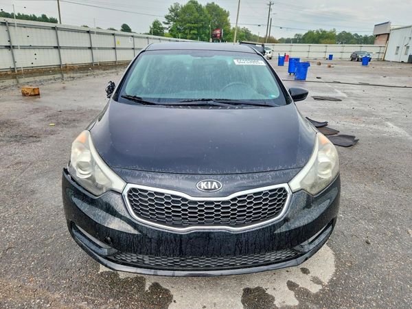 2016 KIA FORTE GL (Middle-Low Grade)