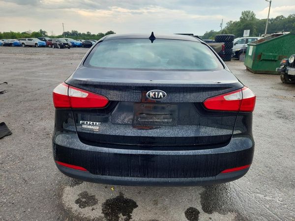 2016 KIA FORTE GL (Middle-Low Grade)