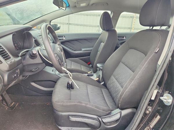 2016 KIA FORTE GL (Middle-Low Grade)