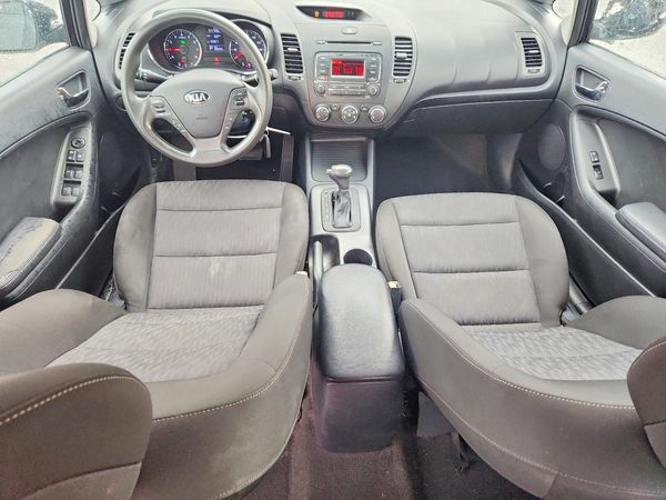 2016 KIA FORTE GL (Middle-Low Grade)