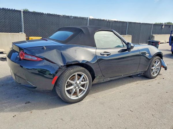 2018 MAZDA MX-5 MIATA Sport (Soft Top)