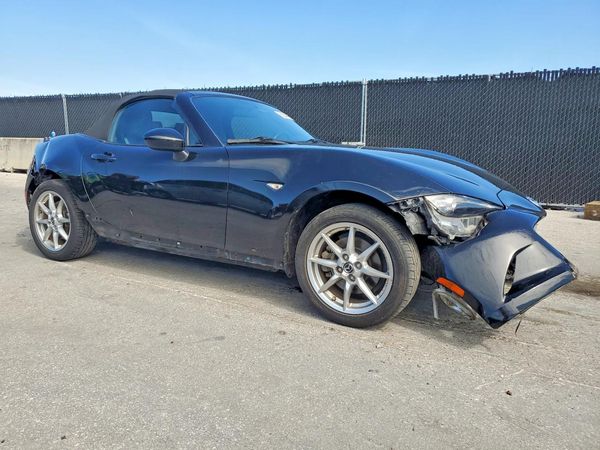 2018 MAZDA MX-5 MIATA Sport (Soft Top)