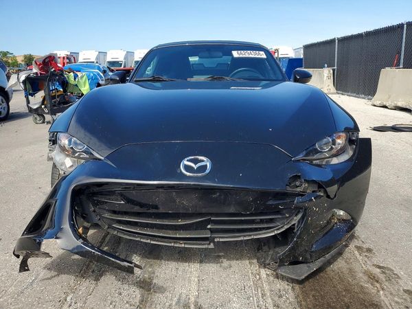 2018 MAZDA MX-5 MIATA Sport (Soft Top)