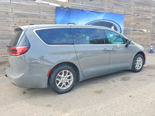2025 CHRYSLER PACIFICA Select — PSRA