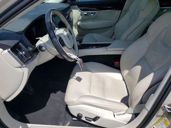 2018 VOLVO S90