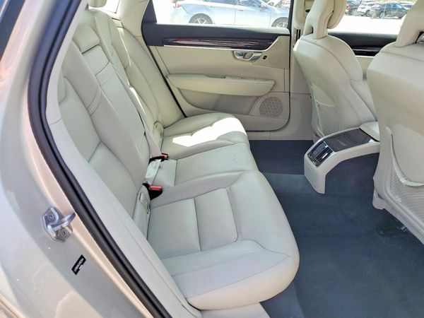 2018 VOLVO S90