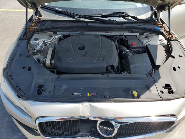 2018 VOLVO S90