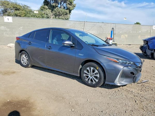 2020 TOYOTA PRIUS