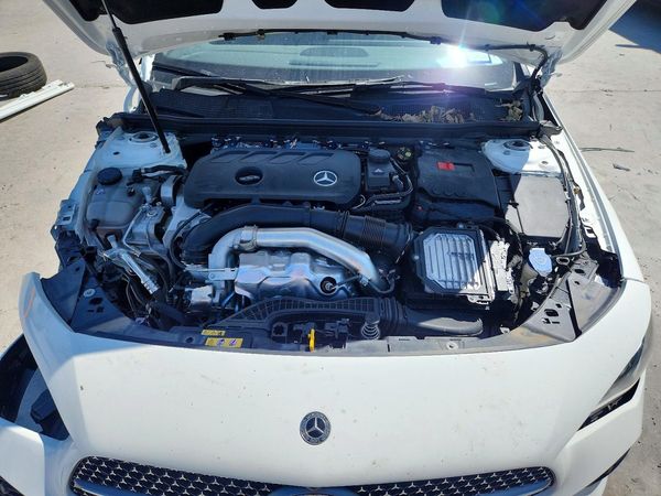 2026 MERCEDES-BENZ CLA