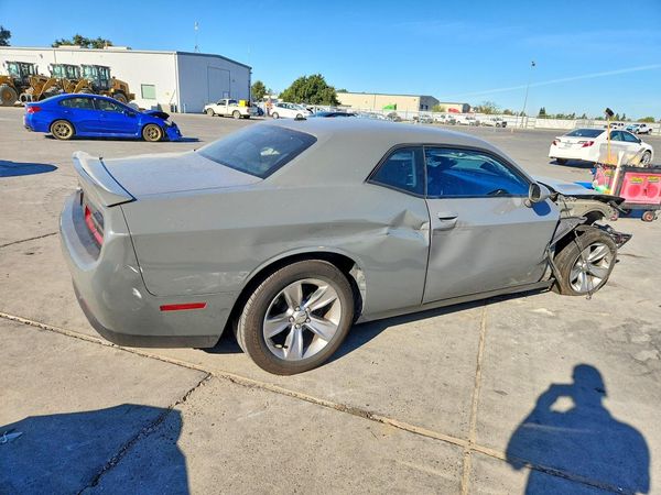 2018 DODGE CHALLENGER SXT