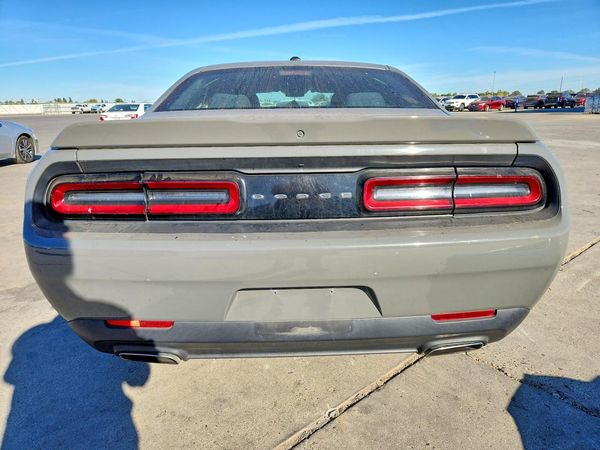 2018 DODGE CHALLENGER SXT