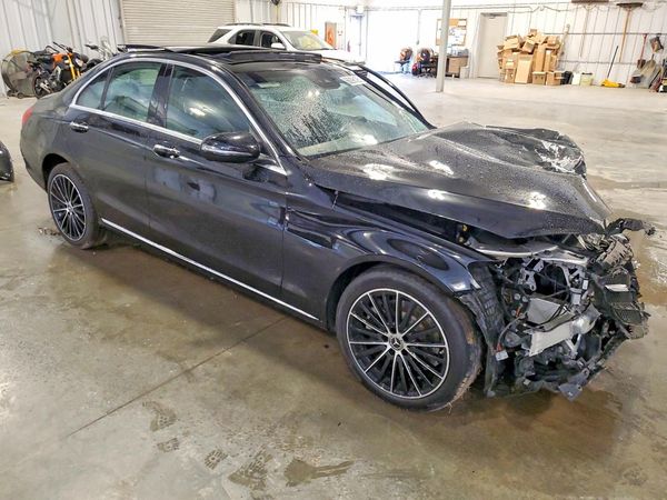 2019 MERCEDES-BENZ C-CLASS C300-4M — Passenger 3/4