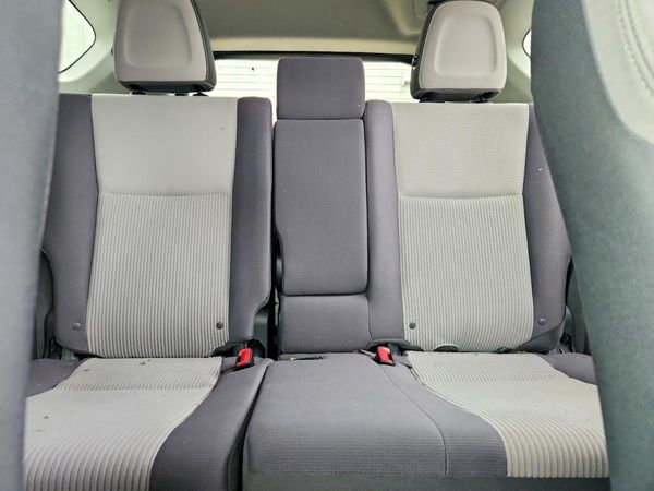 2015 TOYOTA RAV4 XLE (M Grade)