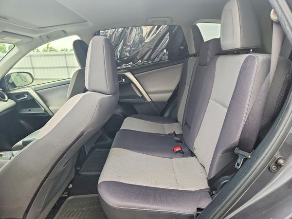 2015 TOYOTA RAV4 XLE (M Grade)