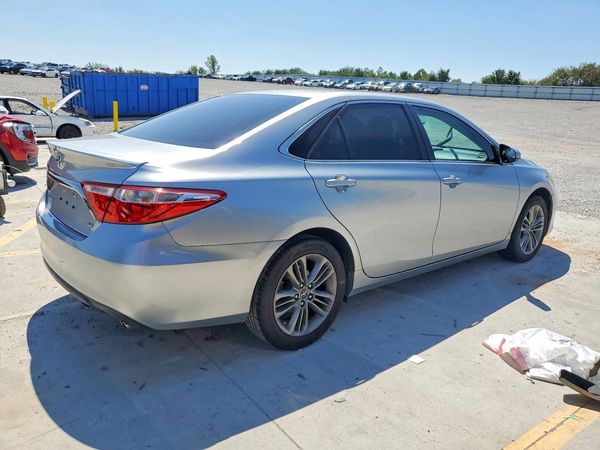 2017 TOYOTA CAMRY